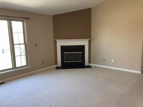 167 Commons Cir, Saline, MI 48176 photo 4