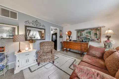 6211 Hyde Park St, Romulus, MI 48174 photo 3