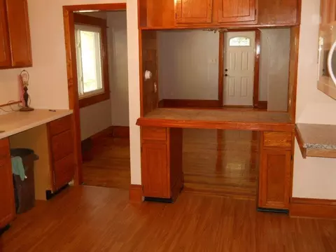 701 Cass Ave, Jackson, MI 49203 photo 5