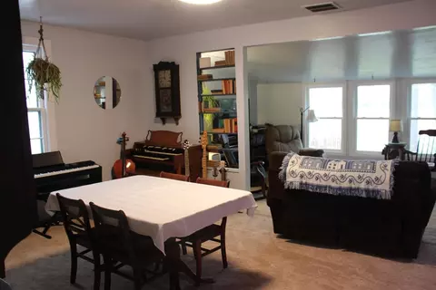 499 Morris Dr, Jackson, MI 49201 photo 8