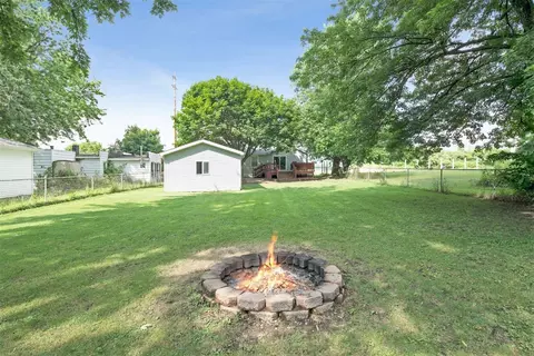 6327 E Dunbar Rd, Monroe, MI 48161 photo 17
