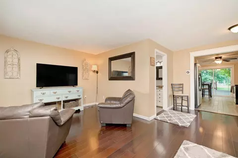 6327 E Dunbar Rd, Monroe, MI 48161 photo 6