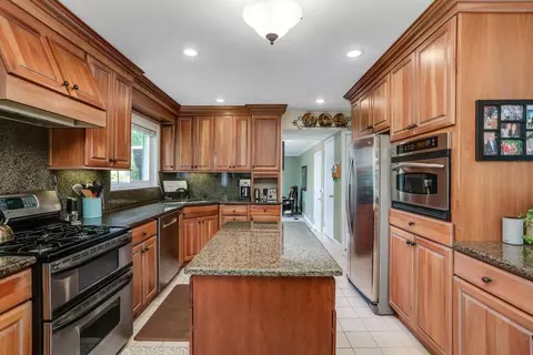 347 Willis, Saline, MI 48176 photo 9