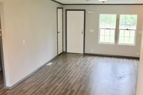 112 Carlysle Dr, Brooklyn, MI 49230 photo 8