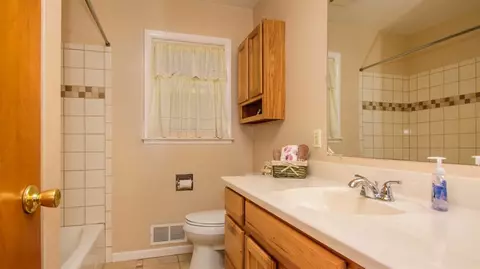 9045 Augusta St, Willis, MI 48191 photo 13