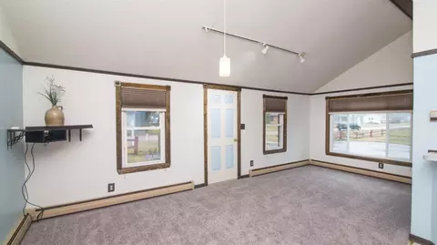 21176 Harriet St, Romulus, MI 48174 photo 9