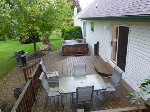 647 Berkshire Dr, Saline, MI 48176 photo 7