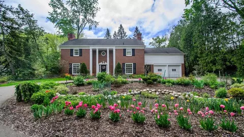2204 Devonshire Rd, Ann Arbor, MI 48104 photo 4