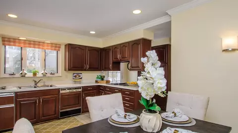 2204 Devonshire Rd, Ann Arbor, MI 48104 photo 15