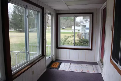 9325 Clinton Rd, Jackson, MI 49201 photo 4