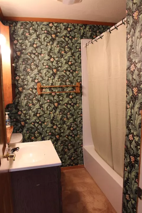 9325 Clinton Rd, Jackson, MI 49201 photo 20