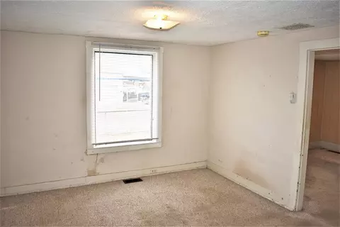 705 E Main St, Milan, MI 48160 photo 5