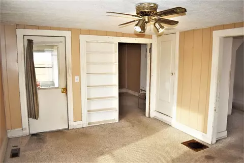 705 E Main St, Milan, MI 48160 photo 4
