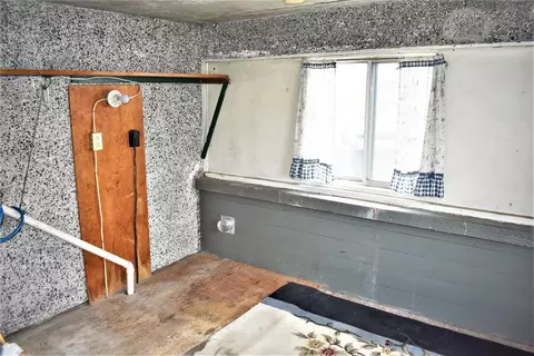 705 E Main St, Milan, MI 48160 photo 10