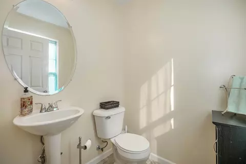 8424 Walnut Hl, Dexter, MI 48130 photo 12