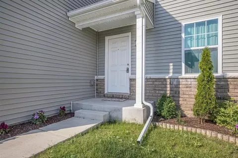 8424 Walnut Hl, Dexter, MI 48130 photo 3