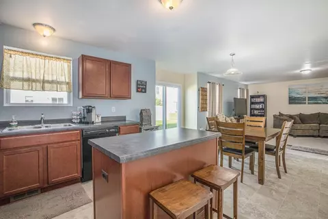 8424 Walnut Hl, Dexter, MI 48130 photo 17