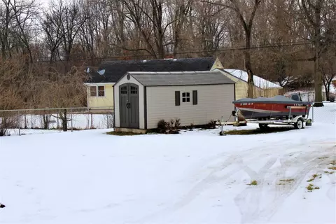 135 Cherokee Cres, Jackson, MI 49203 photo 6