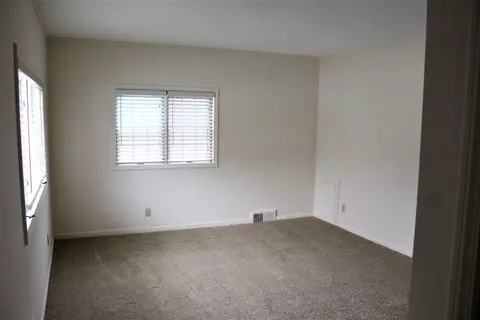 135 Cherokee Cres, Jackson, MI 49203 photo 9