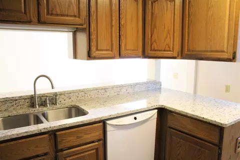 135 Cherokee Cres, Jackson, MI 49203 photo 20