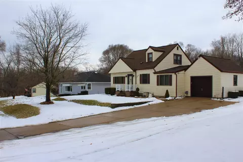 135 Cherokee Cres, Jackson, MI 49203 photo 3