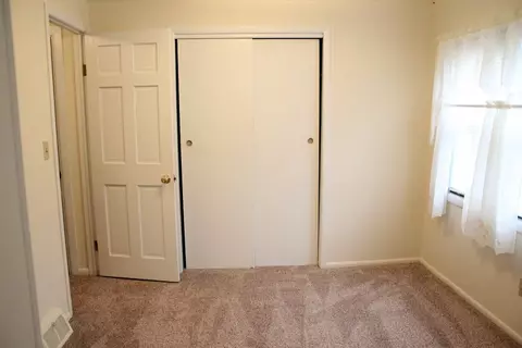 135 Cherokee Cres, Jackson, MI 49203 photo 33