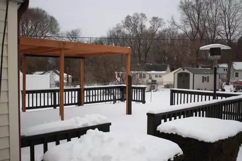 135 Cherokee Cres, Jackson, MI 49203 photo 38