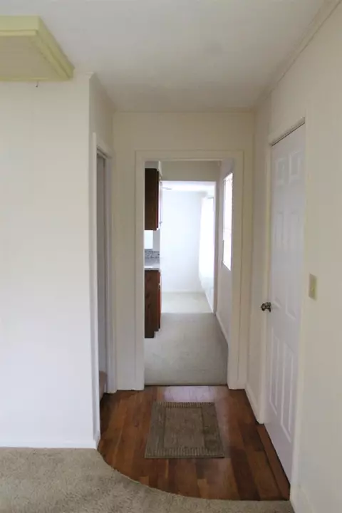 135 Cherokee Cres, Jackson, MI 49203 photo 10