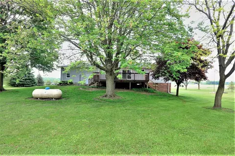 1990 Robbins, Tecumseh, MI 49286 photo 7