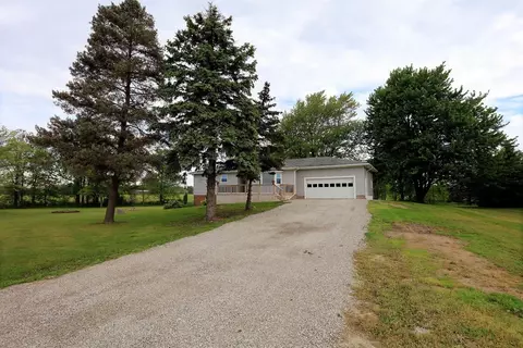 1990 Robbins, Tecumseh, MI 49286 photo 3