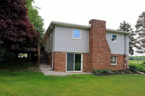1990 Robbins, Tecumseh, MI 49286 photo 5