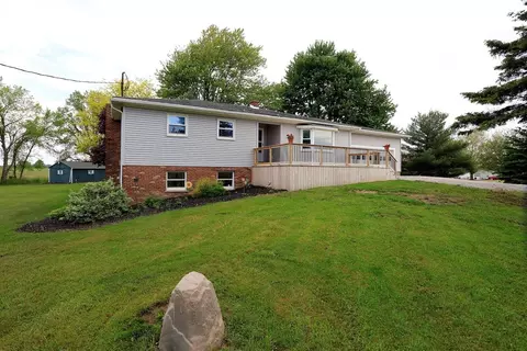 1990 Robbins, Tecumseh, MI 49286 photo 1