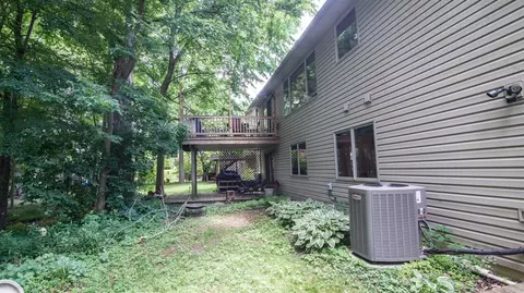 2056 Chestnut Cres, Saline, MI 48176 photo 14