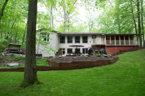 2343 S Corlett, Brighton, MI 48114 photo 5