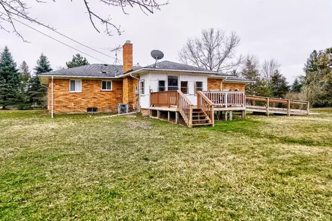 3297 Dewdrop Ln, Howell, MI 48843 photo 5