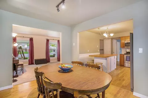425 Springbrook Cres, Saline, MI 48176 photo 7