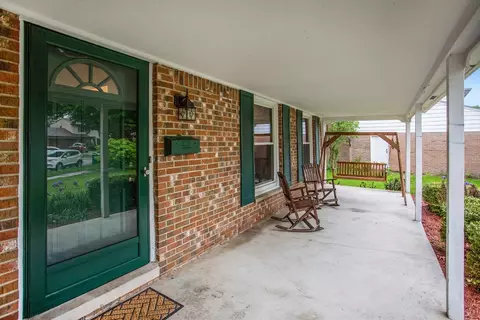 425 Springbrook Cres, Saline, MI 48176 photo 2
