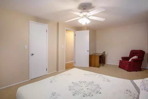 425 Springbrook Cres, Saline, MI 48176 photo 18