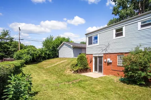 632 Skydale Dr, Ann Arbor, MI 48105 photo 27
