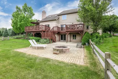 6161 Windmill Ct, Saline, MI 48176 photo 2
