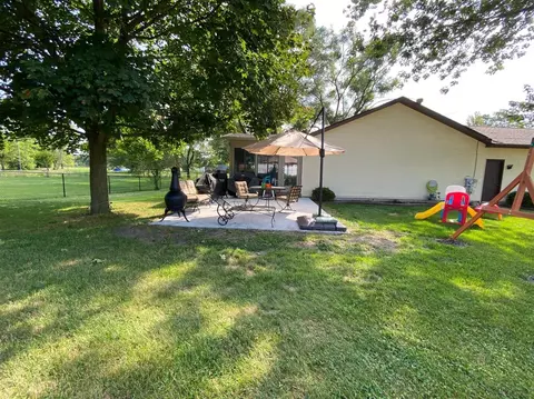 125 E Newburg Rd, Carleton, MI 48117 photo 6