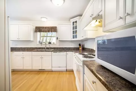 7407 Pinefield Dr, Dexter, MI 48130 photo 6