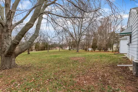 2514 Ashton, Jackson, MI 49203 photo 32