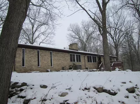 8065 Donovan Rd, Dexter, MI 48130 photo 2