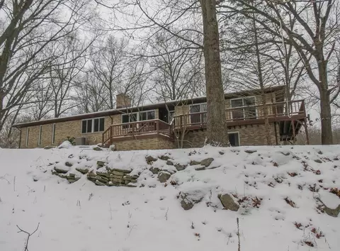 8065 Donovan Rd, Dexter, MI 48130 photo 4