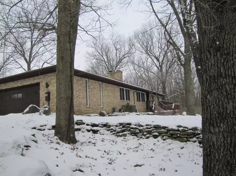 8065 Donovan Rd, Dexter, MI 48130 photo 3
