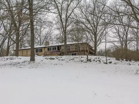 8065 Donovan Rd, Dexter, MI 48130 photo 5