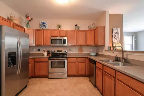 47676 Ormskirk Dr, Canton, MI 48188 photo 13