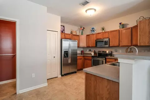 47676 Ormskirk Dr, Canton, MI 48188 photo 12