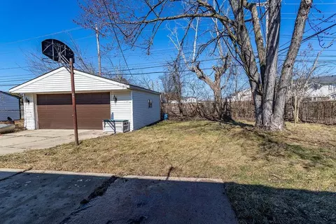 30444 Cherry Ave, Romulus, MI 48174 photo 41